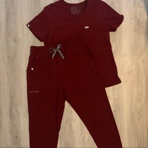 FIGS Burgundy Scrub Set